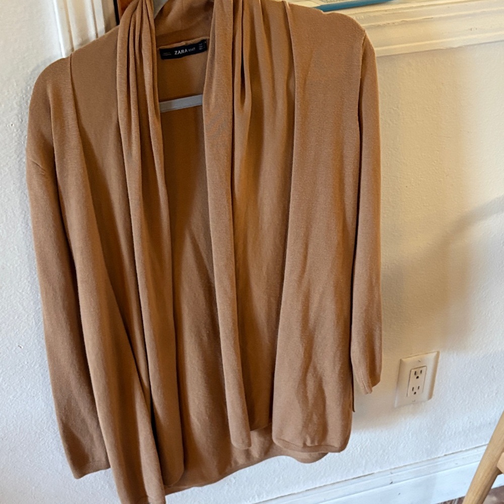 Zara Knit Camel Cardigan - Picture 2 of 3